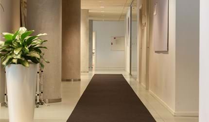 Fraster rød filt løber, DR byen (3)